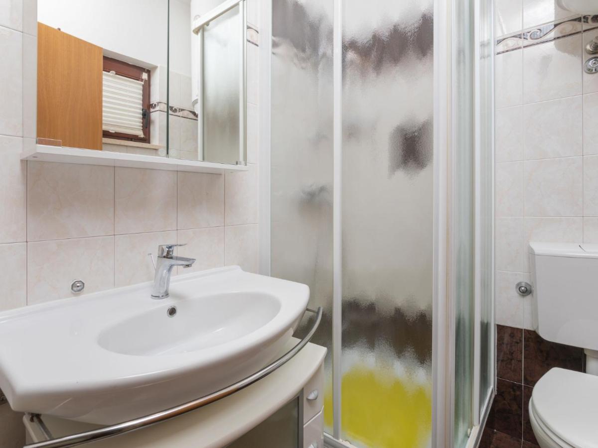 Holiday Home Ana By Interhome Nedescina Ngoại thất bức ảnh