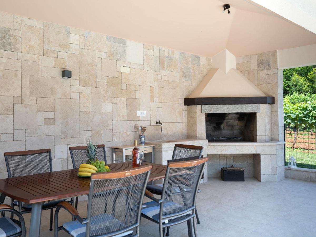 Holiday Home Ana By Interhome Nedescina Ngoại thất bức ảnh
